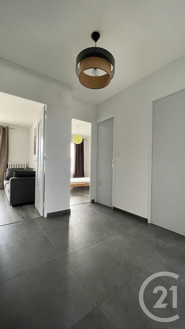 Appartement T3 à louer - 3 pièces - 59.34 m2 - CRAN GEVRIER - 74 - RHONE-ALPES - Century 21 Croisée Des Chemins