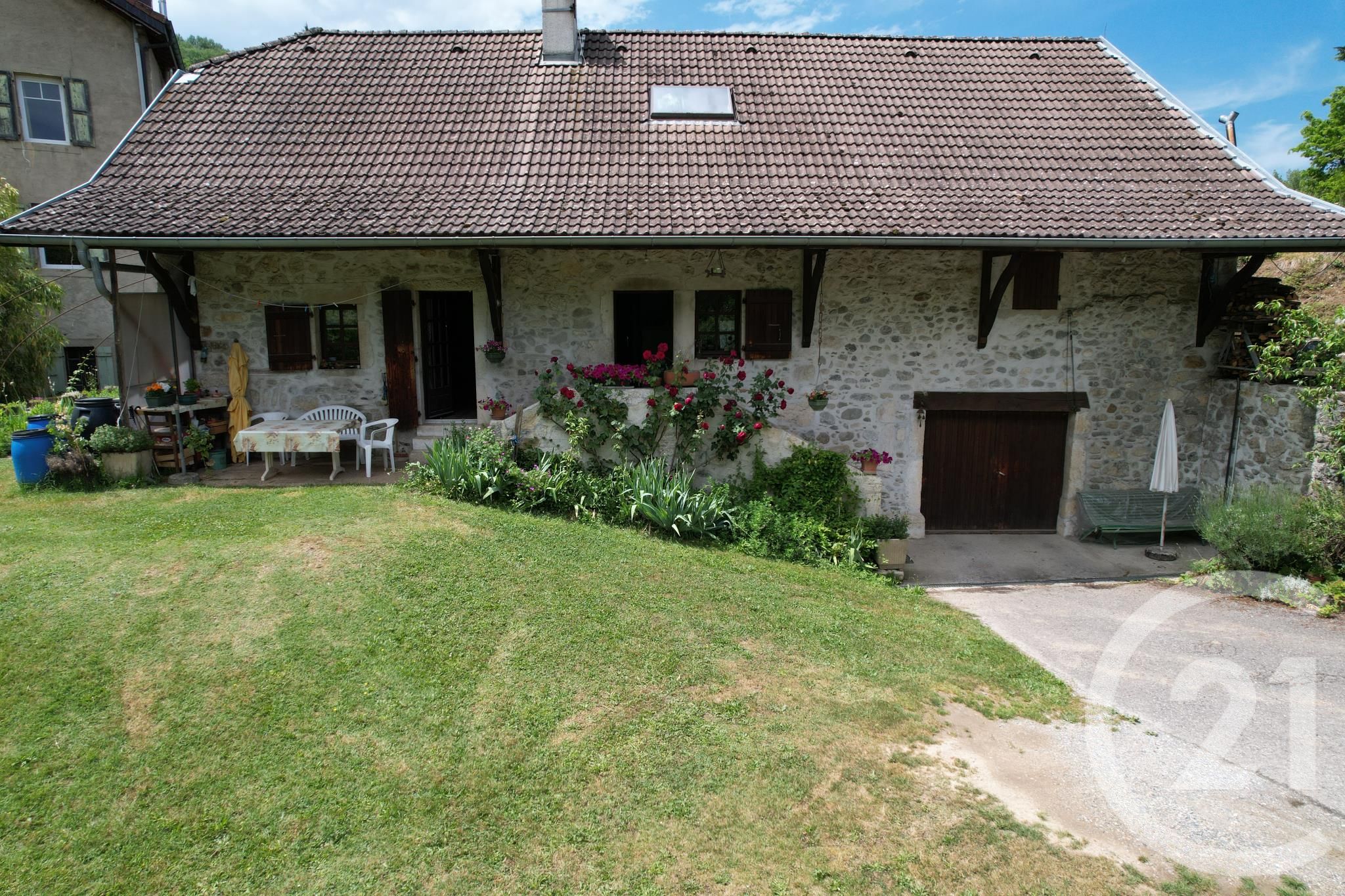 maison à vendre 4 pièces 231.0 m2 MUSIEGES 74 Century 21