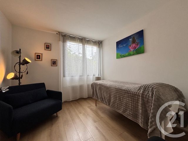 Appartement T3 à vendre - 4 pièces - 71.1 m2 - CRUSEILLES - 74 - RHONE-ALPES - Century 21 Croisée Des Chemins