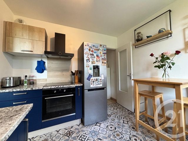 Appartement T3 à vendre - 4 pièces - 71.1 m2 - CRUSEILLES - 74 - RHONE-ALPES - Century 21 Croisée Des Chemins