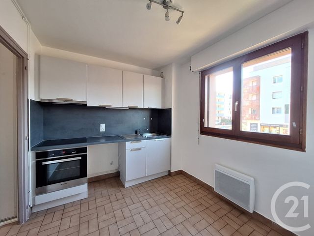 Appartement T2 à louer - 2 pièces - 43.82 m2 - COLLONGES SOUS SALEVE - 74 - RHONE-ALPES - Century 21 Croisée Des Chemins
