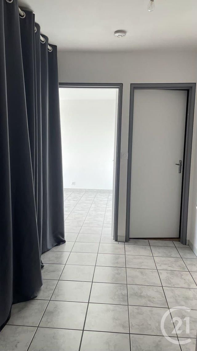 Afficher la photo en grand Appartement T4 à vendre - 4 pièces - 80.2 m2 - CRUSEILLES - 74 - RHONE-ALPES - Century 21 Croisée Des Chemins