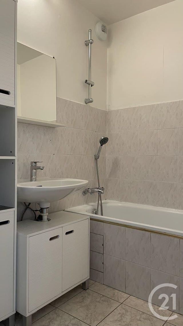 Afficher la photo en grand Appartement T4 à vendre - 4 pièces - 80.2 m2 - CRUSEILLES - 74 - RHONE-ALPES - Century 21 Croisée Des Chemins