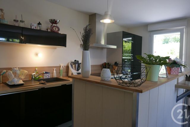 Appartement T3 à louer - 3 pièces - 64.9 m2 - CRUSEILLES - 74 - RHONE-ALPES - Century 21 Croisée Des Chemins