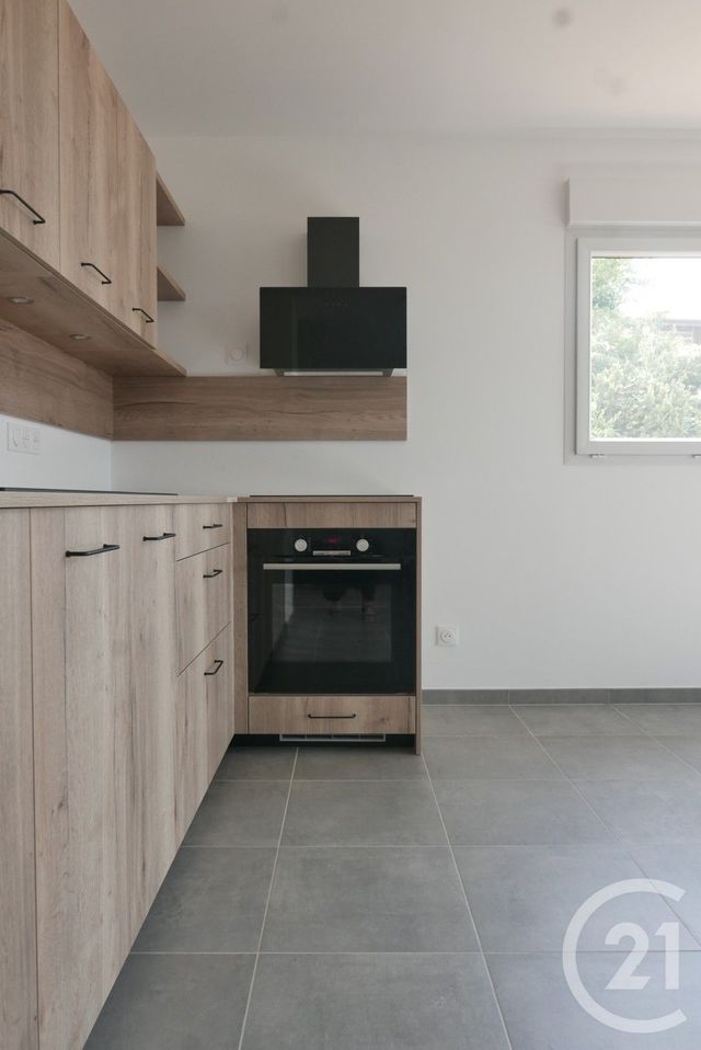 Appartement T4 à louer - 4 pièces - 89.15 m2 - CRUSEILLES - 74 - RHONE-ALPES - Century 21 Croisée Des Chemins