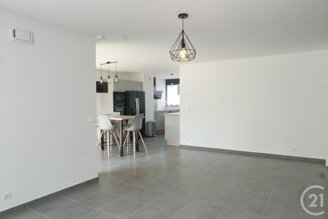 Appartement T4 à louer - 4 pièces - 94.34 m2 - CRUSEILLES - 74 - RHONE-ALPES - Century 21 Croisée Des Chemins
