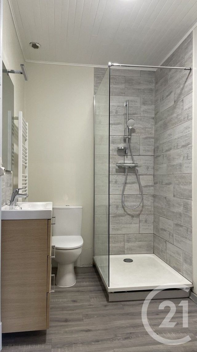 Appartement T2 à louer - 2 pièces - 42.71 m2 - CRUSEILLES - 74 - RHONE-ALPES - Century 21 Croisée Des Chemins