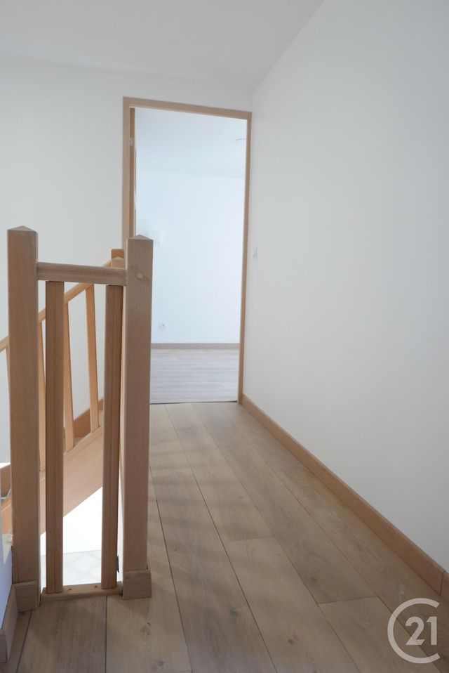 Appartement T3 à louer - 3 pièces - 65.85 m2 - LE SAPPEY - 74 - RHONE-ALPES - Century 21 Croisée Des Chemins