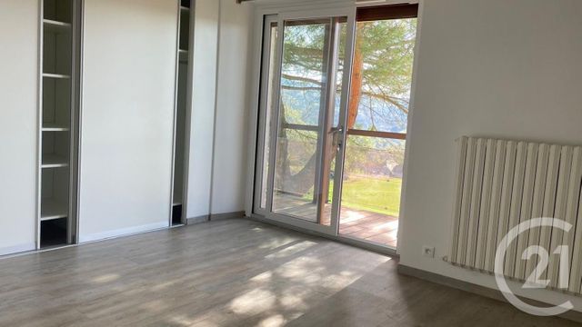 Appartement T4 à louer - 4 pièces - 99.81 m2 - CRUSEILLES - 74 - RHONE-ALPES - Century 21 Croisée Des Chemins