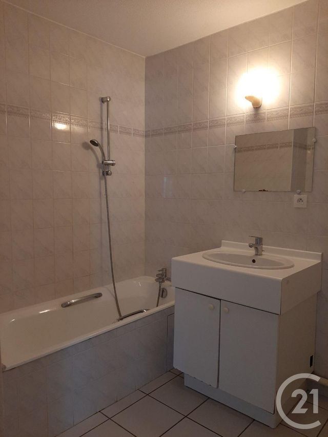 Appartement F2 à louer - 2 pièces - 50.99 m2 - CRUSEILLES - 74 - RHONE-ALPES - Century 21 Croisée Des Chemins