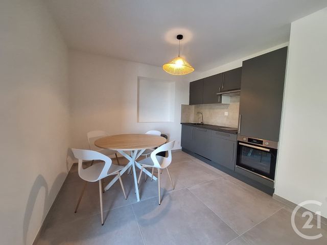 Appartement T2 à louer - 2 pièces - 46.63 m2 - CRUSEILLES - 74 - RHONE-ALPES - Century 21 Croisée Des Chemins