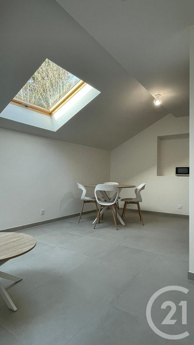 Appartement T2 à louer - 2 pièces - 45.73 m2 - CRUSEILLES - 74 - RHONE-ALPES - Century 21 Croisée Des Chemins