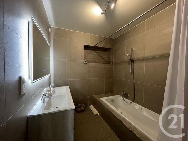 Appartement T2 à louer - 2 pièces - 45.73 m2 - CRUSEILLES - 74 - RHONE-ALPES - Century 21 Croisée Des Chemins