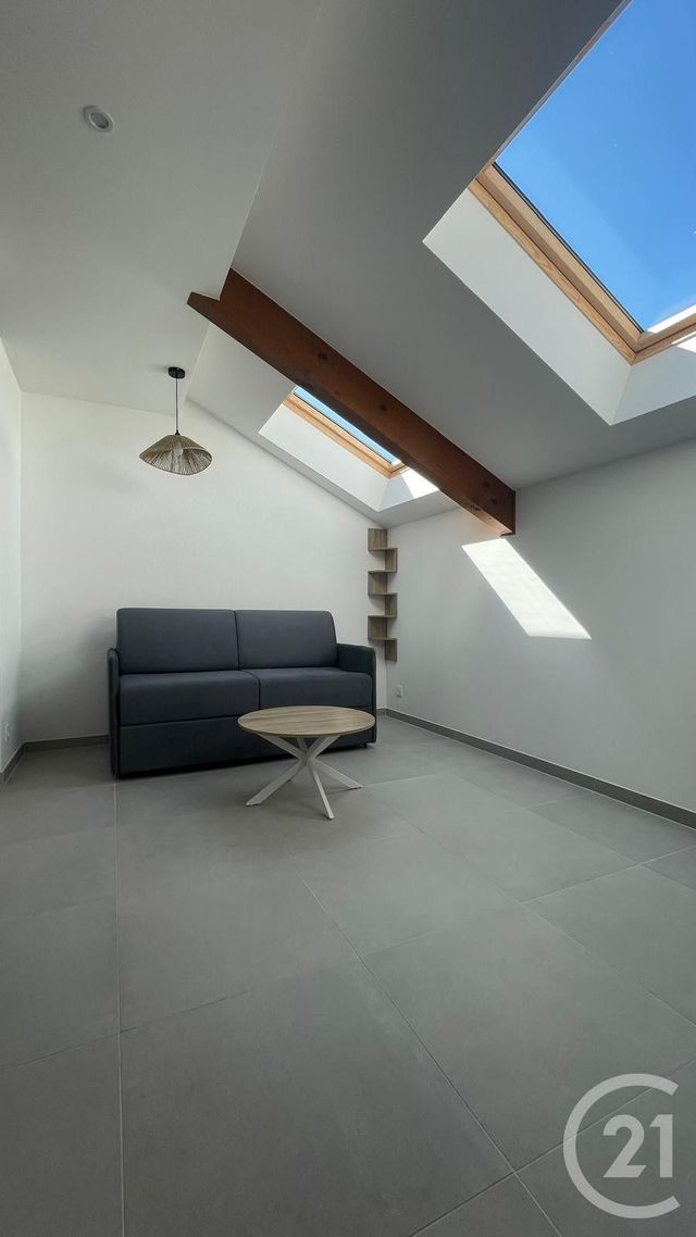 Appartement T2 à louer - 3 pièces - 110.0 m2 - CRUSEILLES - 74 - RHONE-ALPES - Century 21 Croisée Des Chemins