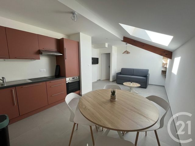 Appartement T2 à louer CRUSEILLES
