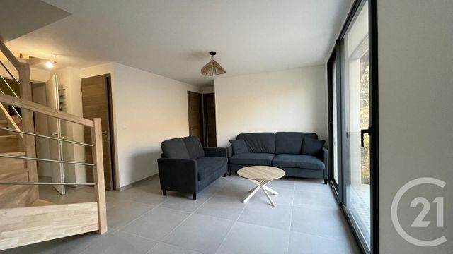 Appartement T4 à louer - 4 pièces - 74.36 m2 - CRUSEILLES - 74 - RHONE-ALPES - Century 21 Croisée Des Chemins