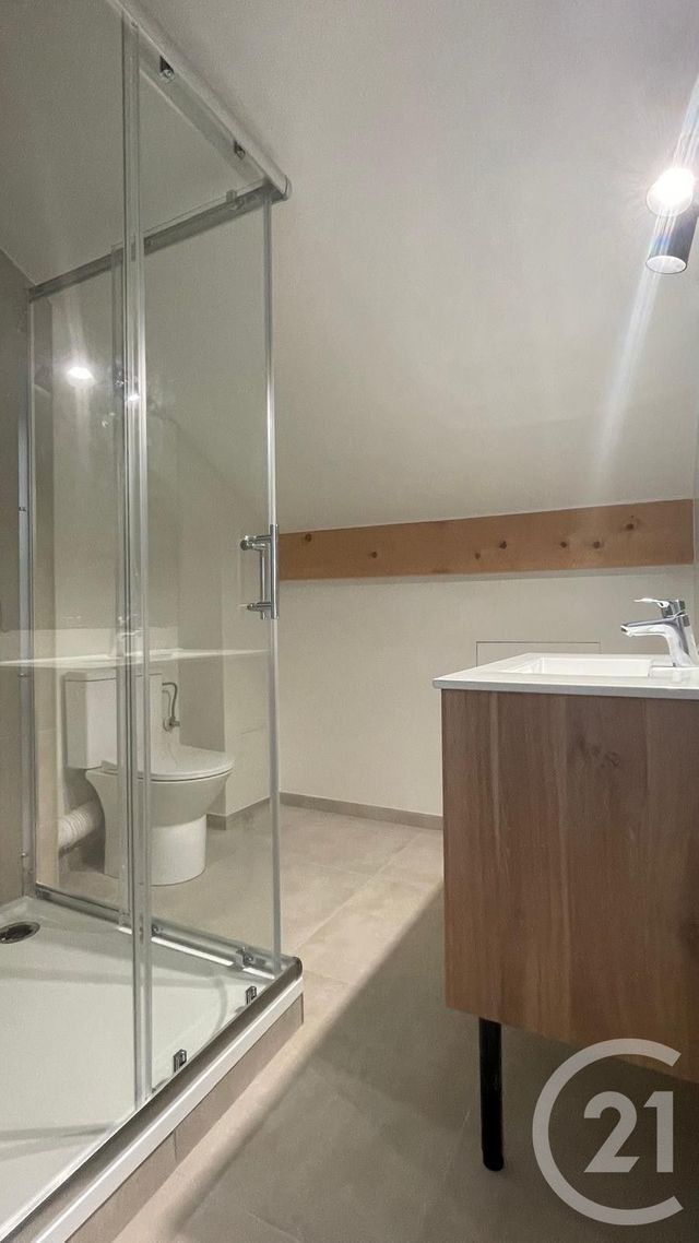 Appartement T4 à louer - 5 pièces - 146.61 m2 - CRUSEILLES - 74 - RHONE-ALPES - Century 21 Croisée Des Chemins