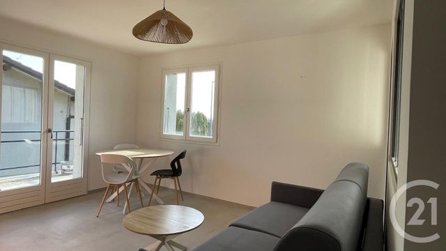 Appartement T3 à louer - 3 pièces - 43.61 m2 - CRUSEILLES - 74 - RHONE-ALPES - Century 21 Croisée Des Chemins