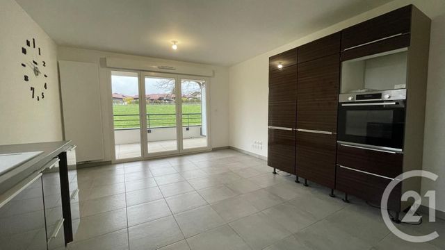 Appartement T2 à louer - 2 pièces - 43.85 m2 - VILLY LE PELLOUX - 74 - RHONE-ALPES - Century 21 Croisée Des Chemins