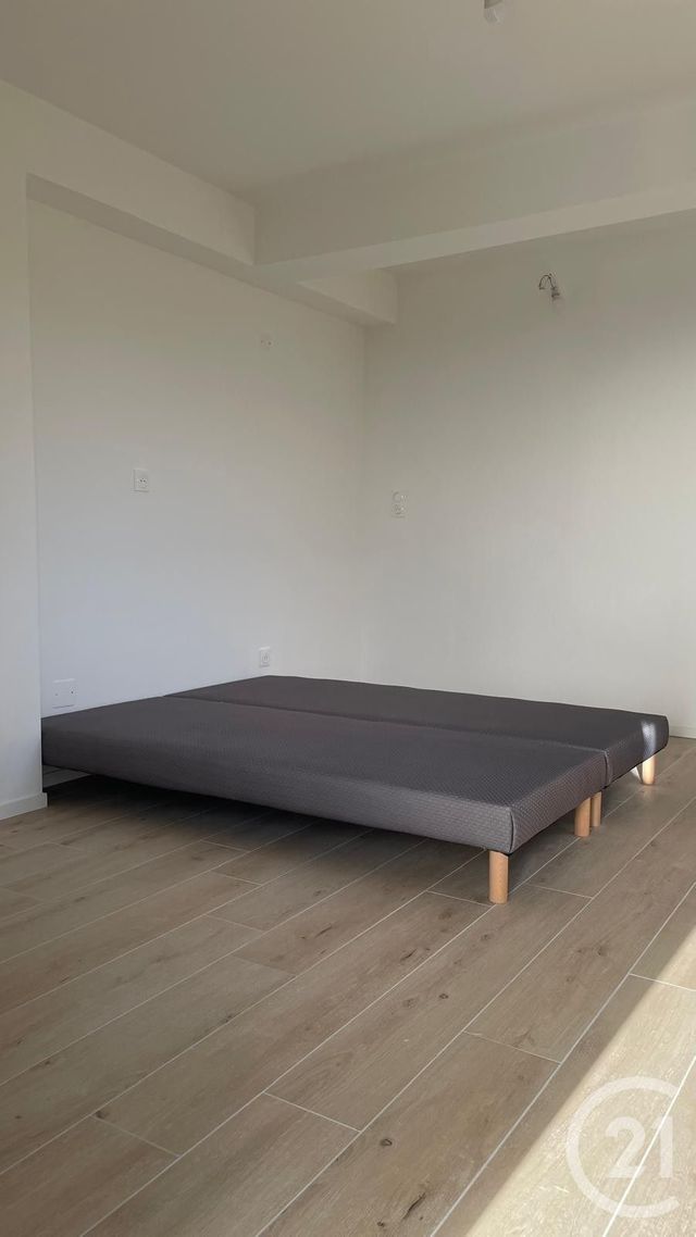 maison à louer - 7 pièces - 379.46 m2 - CRUSEILLES - 74 - RHONE-ALPES - Century 21 Croisée Des Chemins