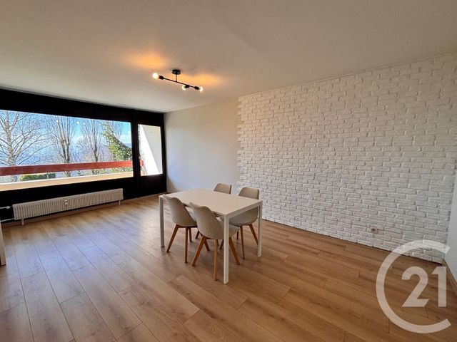 Appartement T3 à louer - 4 pièces - 71.1 m2 - CRUSEILLES - 74 - RHONE-ALPES - Century 21 Croisée Des Chemins