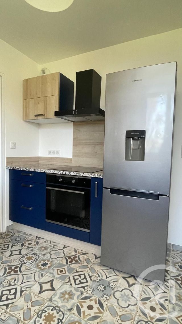 Appartement T3 à louer - 4 pièces - 71.1 m2 - CRUSEILLES - 74 - RHONE-ALPES - Century 21 Croisée Des Chemins