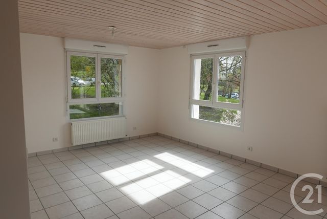Appartement T3 à louer - 3 pièces - 68.26 m2 - CRUSEILLES - 74 - RHONE-ALPES - Century 21 Croisée Des Chemins