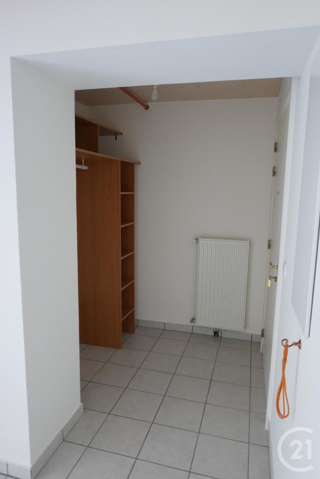 Appartement T3 à louer - 3 pièces - 68.26 m2 - CRUSEILLES - 74 - RHONE-ALPES - Century 21 Croisée Des Chemins