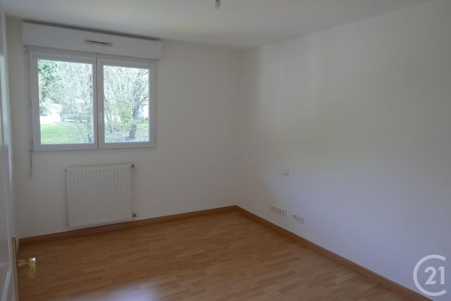 Appartement T3 à louer - 3 pièces - 68.26 m2 - CRUSEILLES - 74 - RHONE-ALPES - Century 21 Croisée Des Chemins