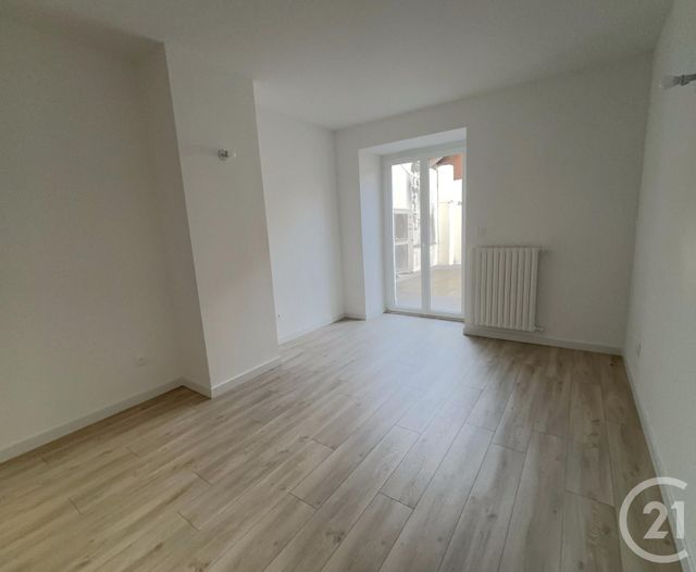 Appartement T4 à louer - 4 pièces - 102.09 m2 - CRUSEILLES - 74 - RHONE-ALPES - Century 21 Croisée Des Chemins