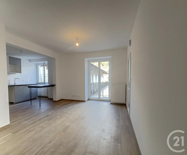 Appartement T4 à louer - 4 pièces - 102.09 m2 - CRUSEILLES - 74 - RHONE-ALPES - Century 21 Croisée Des Chemins