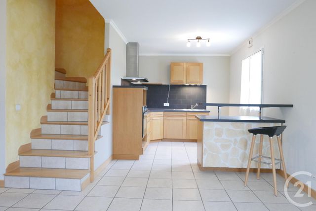 maison à louer - 5 pièces - 97.89 m2 - CRUSEILLES - 74 - RHONE-ALPES - Century 21 Croisée Des Chemins