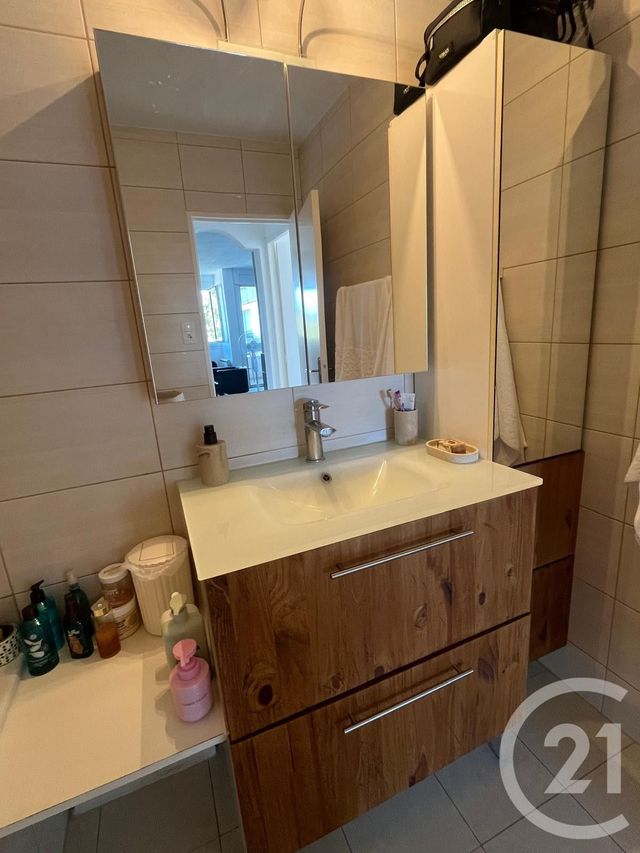 Appartement F3 à vendre - 3 pièces - 73.04 m2 - ST JULIEN EN GENEVOIS - 74 - RHONE-ALPES - Century 21 Croisée Des Chemins