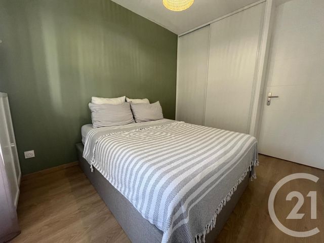 Appartement F3 à vendre - 3 pièces - 62.5 m2 - CRUSEILLES - 74 - RHONE-ALPES - Century 21 Croisée Des Chemins