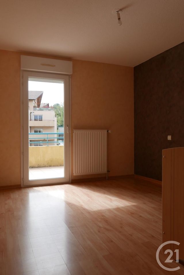 Appartement T4 à louer - 4 pièces - 74.45 m2 - CRUSEILLES - 74 - RHONE-ALPES - Century 21 Croisée Des Chemins