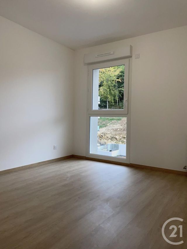 Appartement T3 à louer - 3 pièces - 63.02 m2 - CRUSEILLES - 74 - RHONE-ALPES - Century 21 Croisée Des Chemins