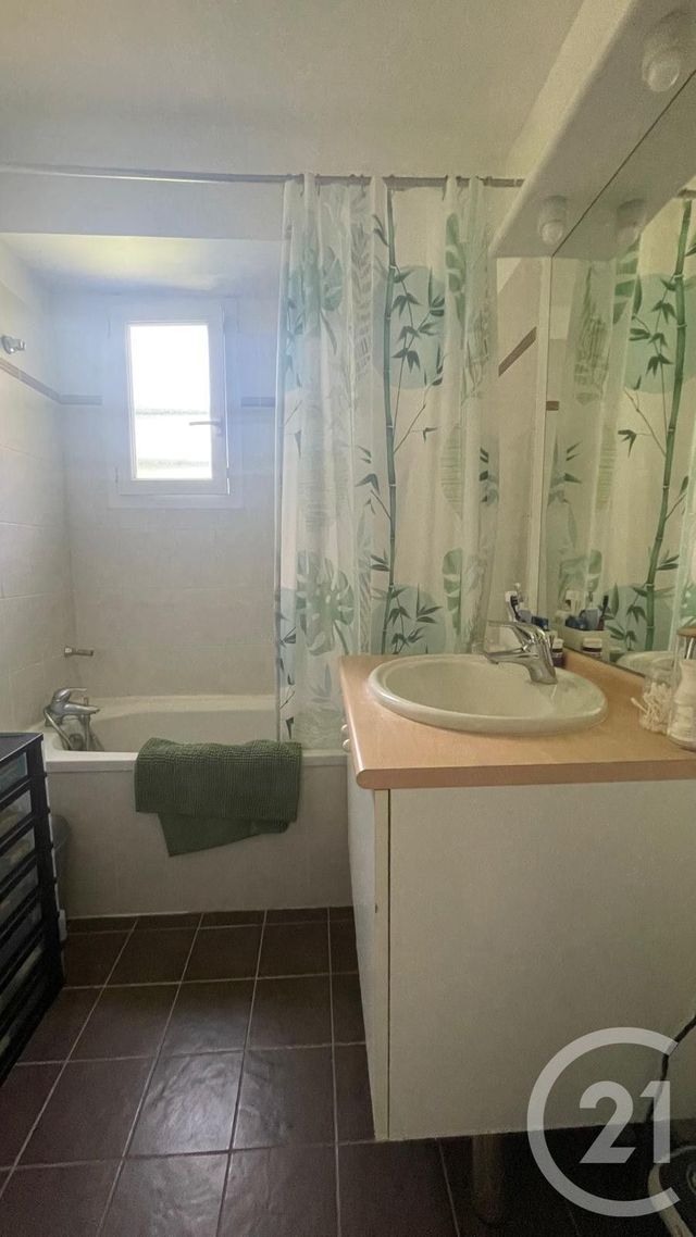 Appartement T3 à louer - 3 pièces - 60.52 m2 - COPPONEX - 74 - RHONE-ALPES - Century 21 Croisée Des Chemins